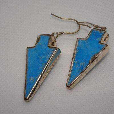 Cool Turquoise & Silver Tone Arrowhead Earrings 
