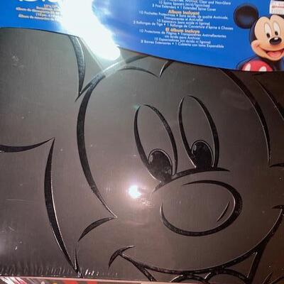 Lot 556 - Mickey Mouse Scrapbooking