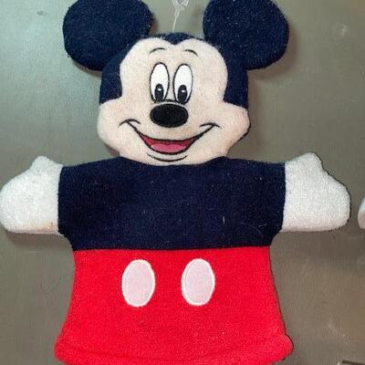 Lot 557 - Mickey Mouse Bath items