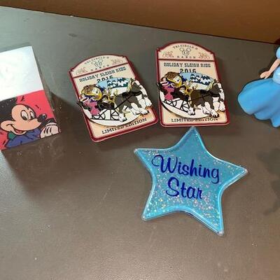 Lot 558 - Disney items