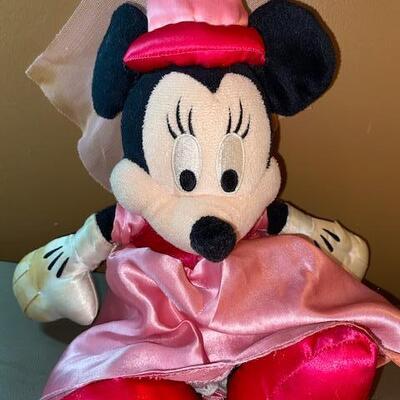 Lot 565 - Princess Minnie