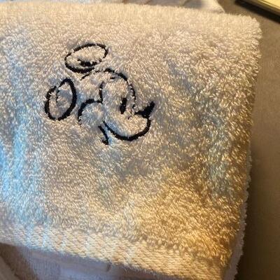 Lot 567 -Mickey Mouse Towel Set