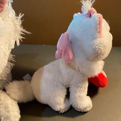 Lot 568 - Disney Aristocats plush