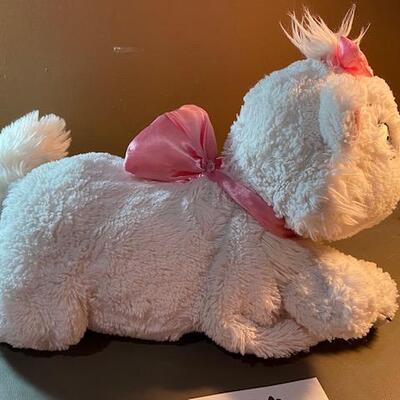 Lot 568 - Disney Aristocats plush
