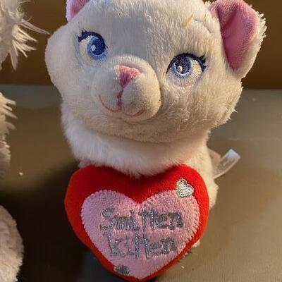 Lot 568 - Disney Aristocats plush