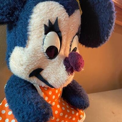 Lot 571 - Vintage Minnie Mouse