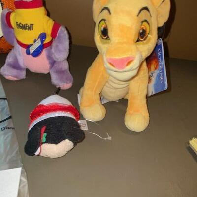 Lot 572 -  Disney items