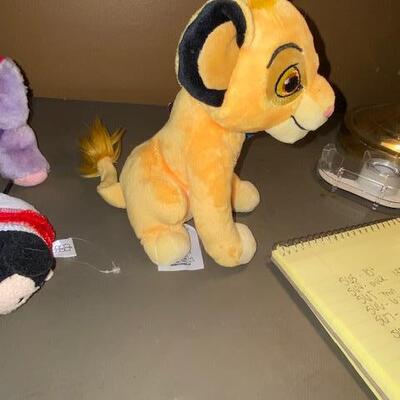 Lot 572 -  Disney items