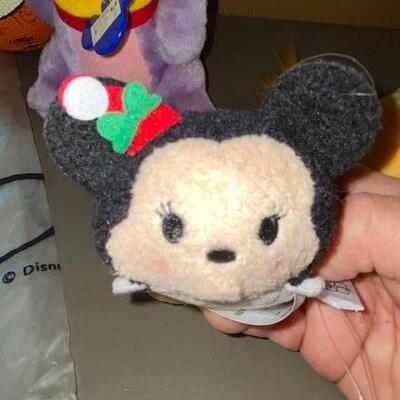 Lot 572 -  Disney items