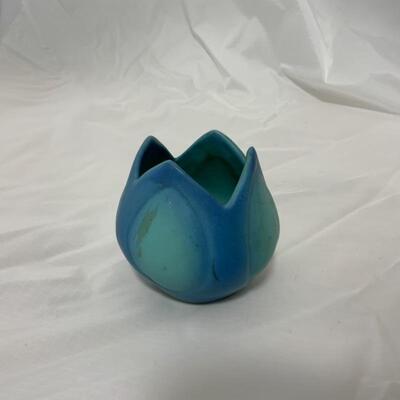 .7. VAN BRIGGLE | Tulip Vase | Signed