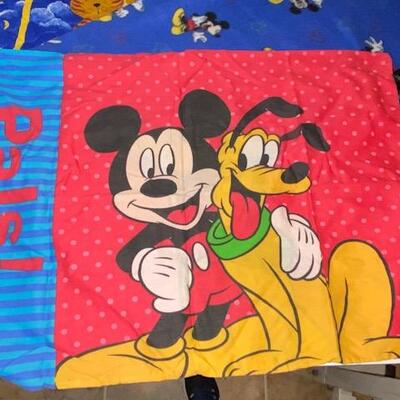 Lot 576 - Childrens blankets