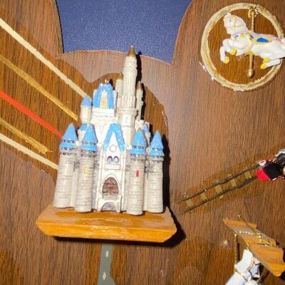 Lot 577 - Disney ornaments