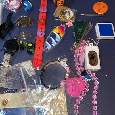 Lot 582 - misc lot