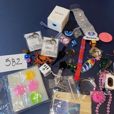 Lot 582 - misc lot