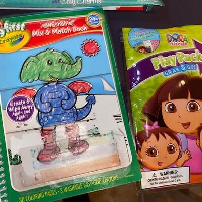 Lot 588 - craft kits
