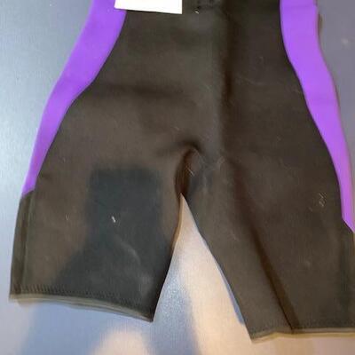 Lot 586- Wetsuit