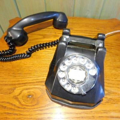 Vintage Monophone Automatic Electric  Bakelite Rotary Dial Table Top Telephone 