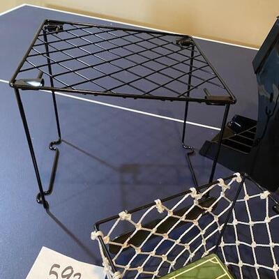 Lot 592- office items