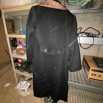 Lot 596 - Ladies long wool coat