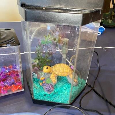 Lot 599 - small fish tanks