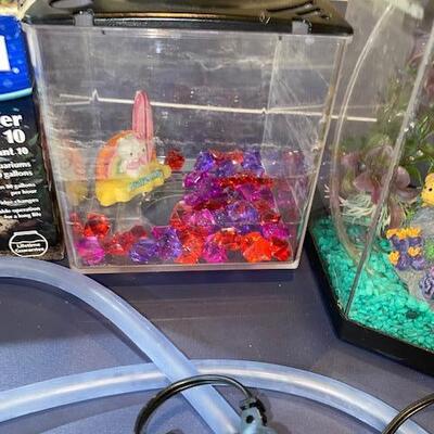 Lot 599 - small fish tanks