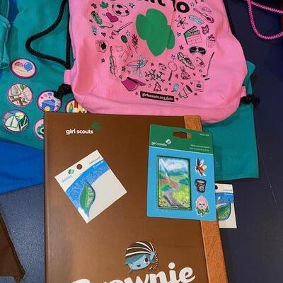 Lot 605 -Girl Scout, Brownie and Daisy items