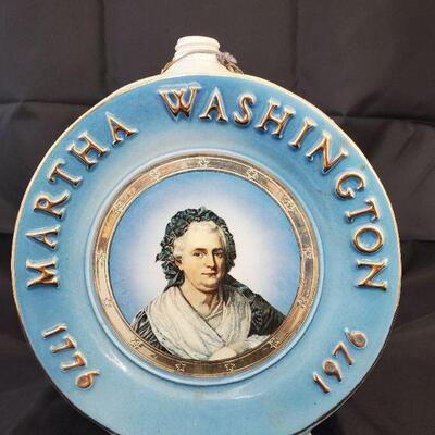 Martha Washington decanter (B 280)