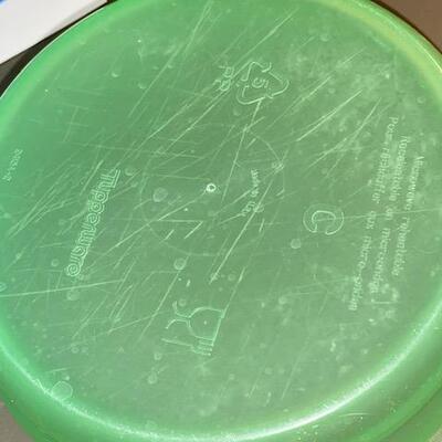 Lot 622 - Tupperware Bowls