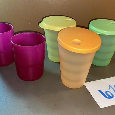 Lot 628 - Tupperware cups
