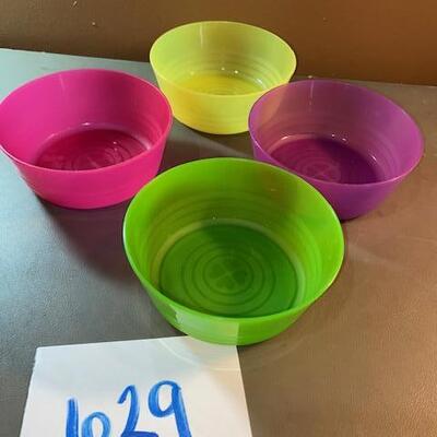 Lot 629 - set of 4 small IKEA bowls