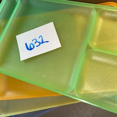 Lot 632 - Tupperware Trays