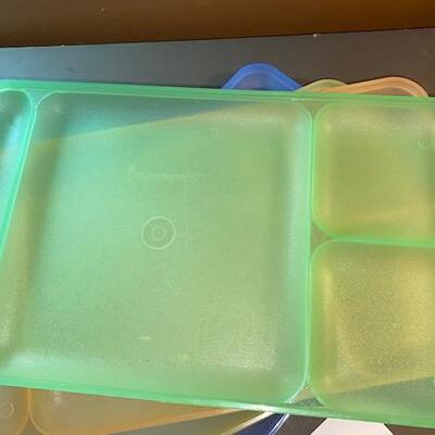 Lot 632 - Tupperware Trays