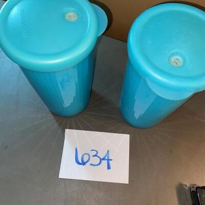 Lot 634 - Tupperware Insulated cups