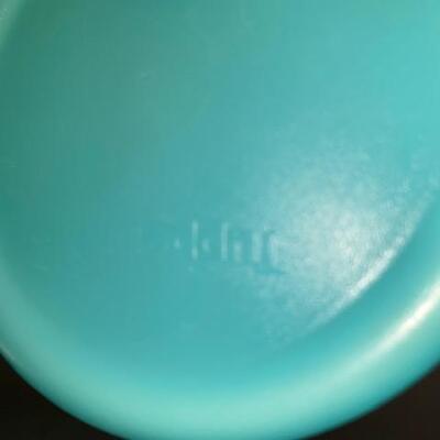 Lot 634 - Tupperware Insulated cups