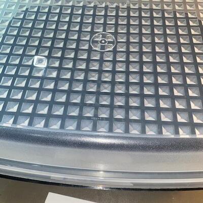 Lot 635 - Tupperware Marinating Dish