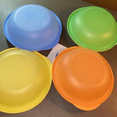 Lot 639 - Tupperware Cereal bowls