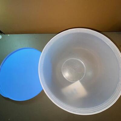 Lot 642 - Tupperware Bowl