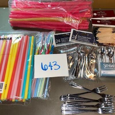 Lot 643 - Partyware
