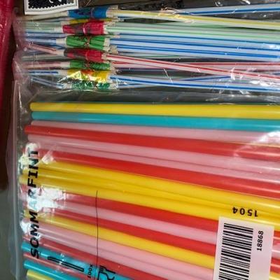 Lot 643 - Partyware