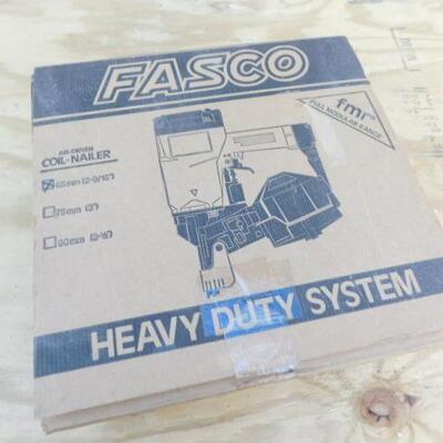 Fasco Heavy Duty System FMR Pneumatic Coil Nailer Like New Condition
