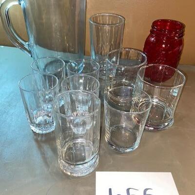 Lot 655- glassware