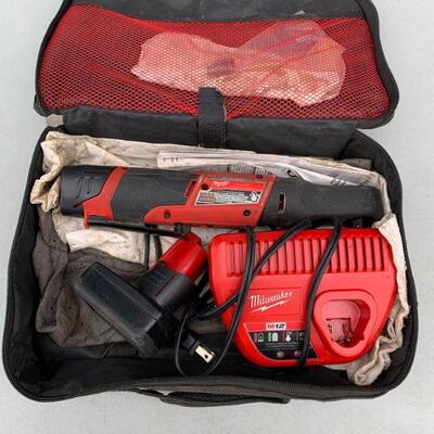 Milwaukee M12 3/8 ratchet set