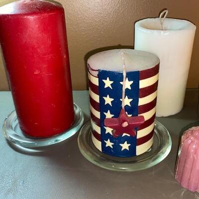 Lot 657 - candles