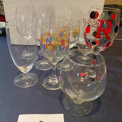 Lot 668 - Wine glasses