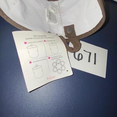 Lot 671 - Thirty One Oh Snap Bin