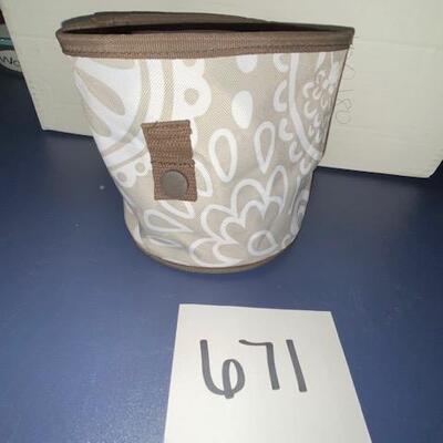 Lot 671 - Thirty One Oh Snap Bin