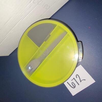 Lot 672 - Pampered Chef Salad Cutting Bowl