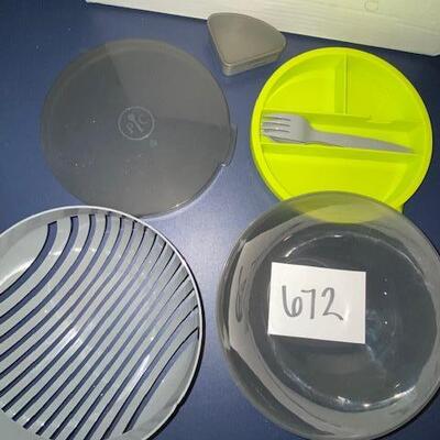 Lot 672 - Pampered Chef Salad Cutting Bowl