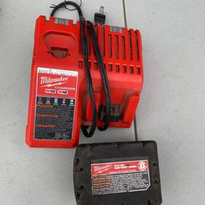Milwaukee drill / light combo 