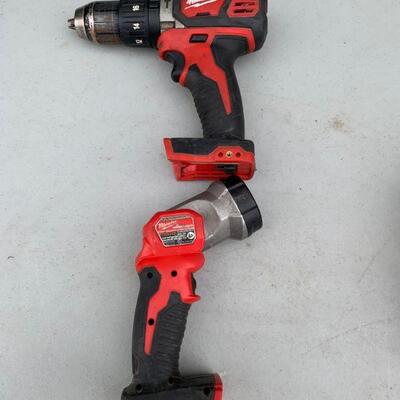 Milwaukee drill / light combo 